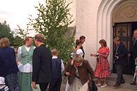 Little Elin in lower left corner, the back of Agneta,
Ylva, Seved, back of Christian, Nita (Anita),
Ann-Sofie and Stefan, Marie and Vesa. Per and some beautiful lady
emerging from the church.